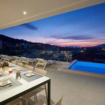 Ferienhaus Amazing In With Sauna Trogir